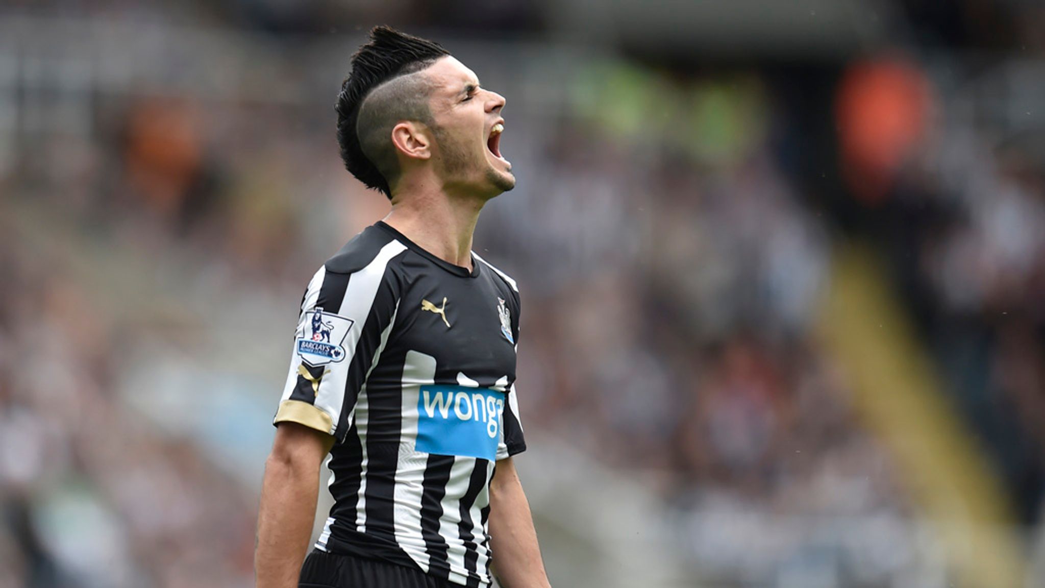 Rémy Cabella crie de rage avec Newcastle